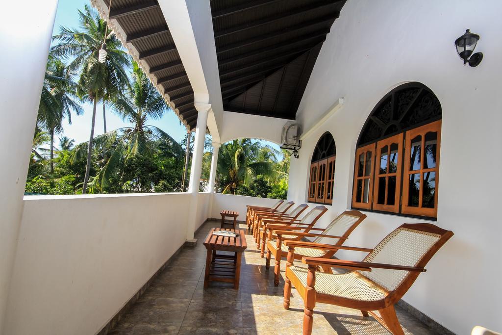 Negombo Village Guesthouse Exterior photo