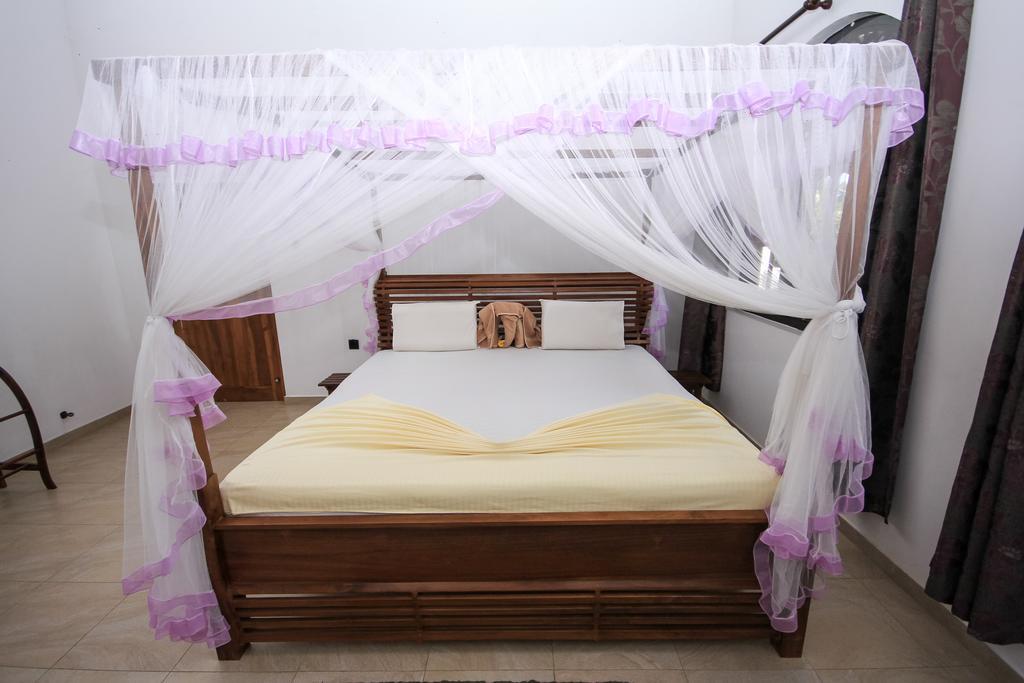 Negombo Village Guesthouse Exterior photo