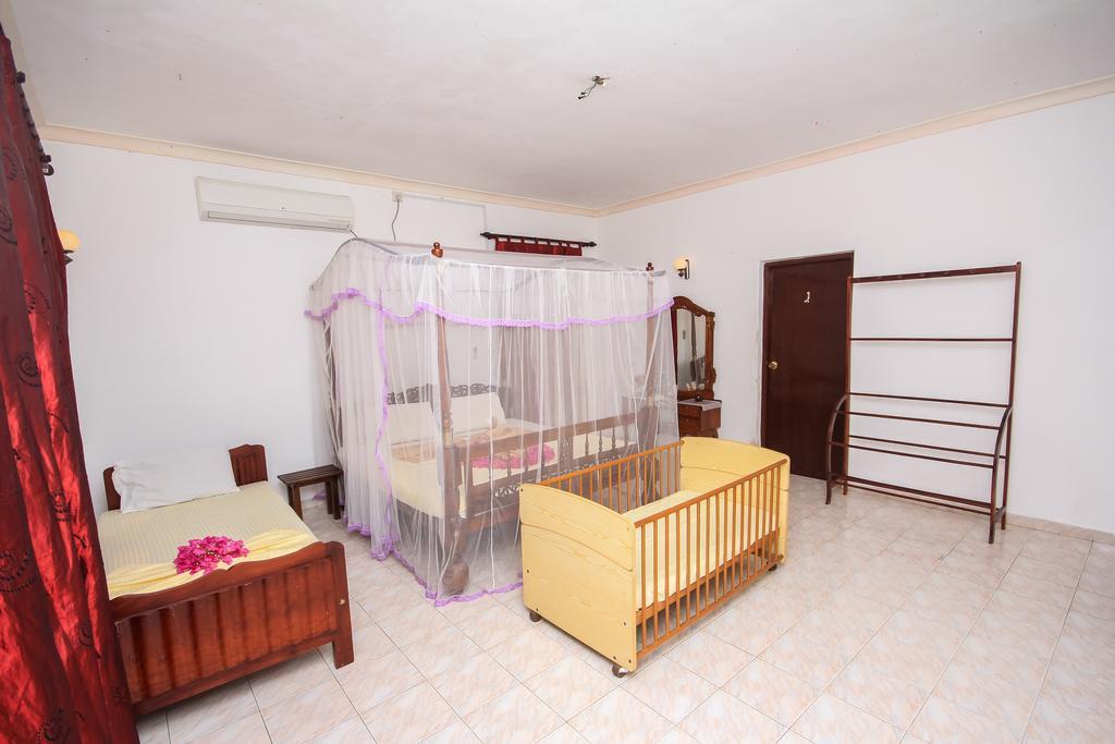 Negombo Village Guesthouse Exterior photo