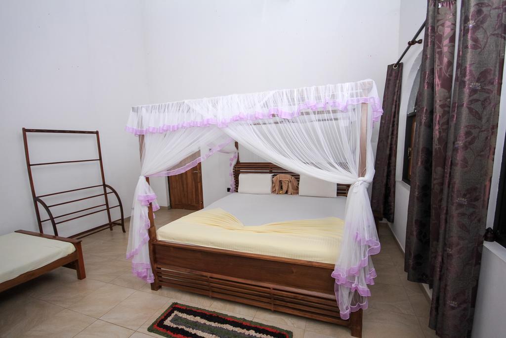 Negombo Village Guesthouse Exterior photo