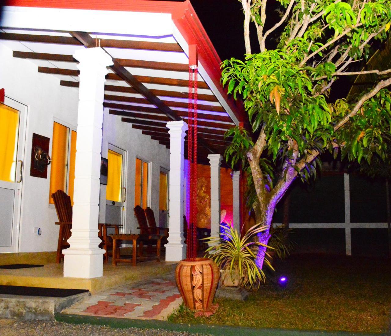 Negombo Village Guesthouse Exterior photo