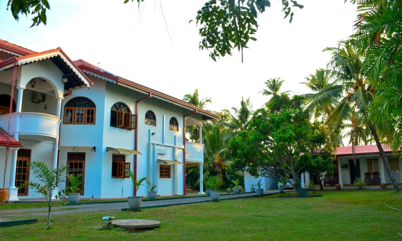 Negombo Village Guesthouse Exterior photo